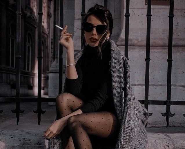 Tiktok influencers breaking the internet with 'Mob Wife Aesthetic'!